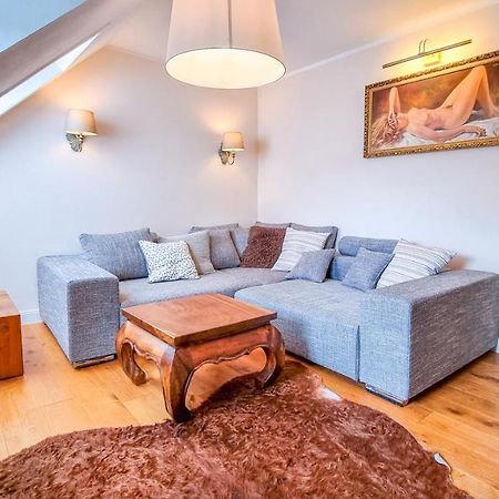 Luxurioeses Apartment Mit Parkplatz - Klimaanlage - Nahe Klinikum コーブルク エクステリア 写真
