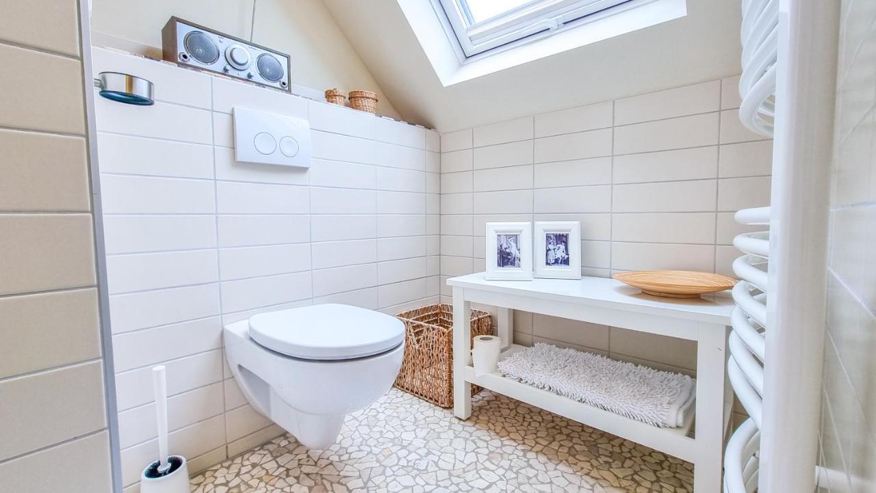 Luxurioeses Apartment Mit Parkplatz - Klimaanlage - Nahe Klinikum コーブルク エクステリア 写真